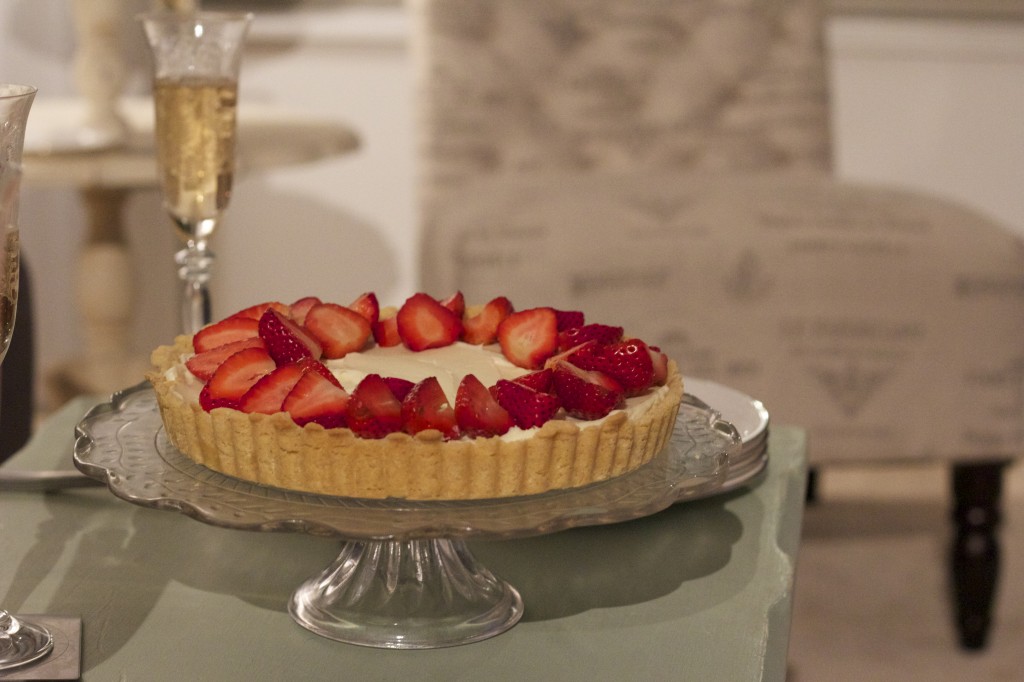 Goes great with champagne or sparkling wine!